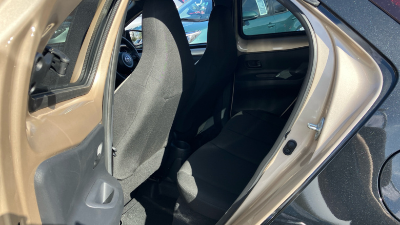 Toyota Aygo X 1.0 VVT-i Edge 5dr Petrol Hatchback